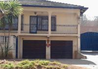 Front View of property in Bezuidenhout Valley