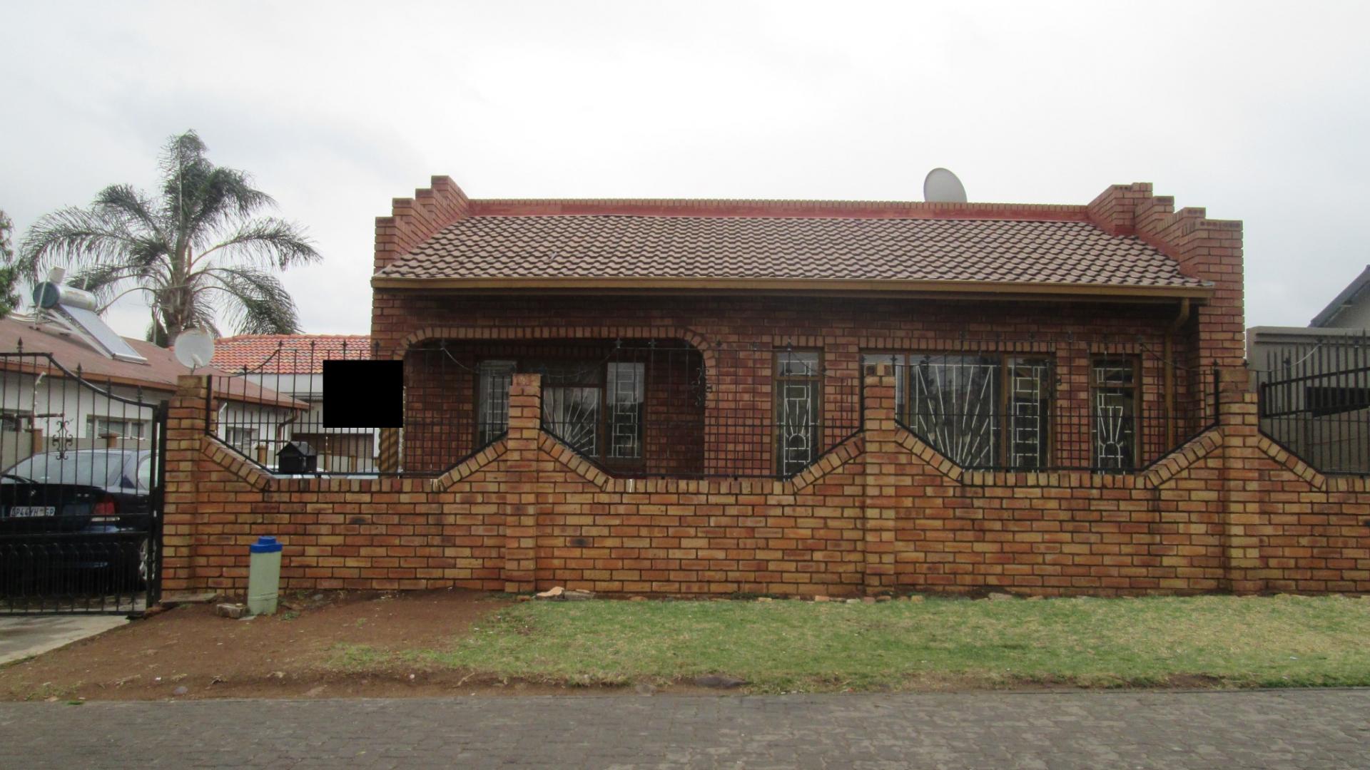 Front View of property in Eldorado Park AH