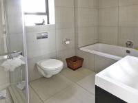 Bathroom 1 - 5 square meters of property in Willow Acres Estate