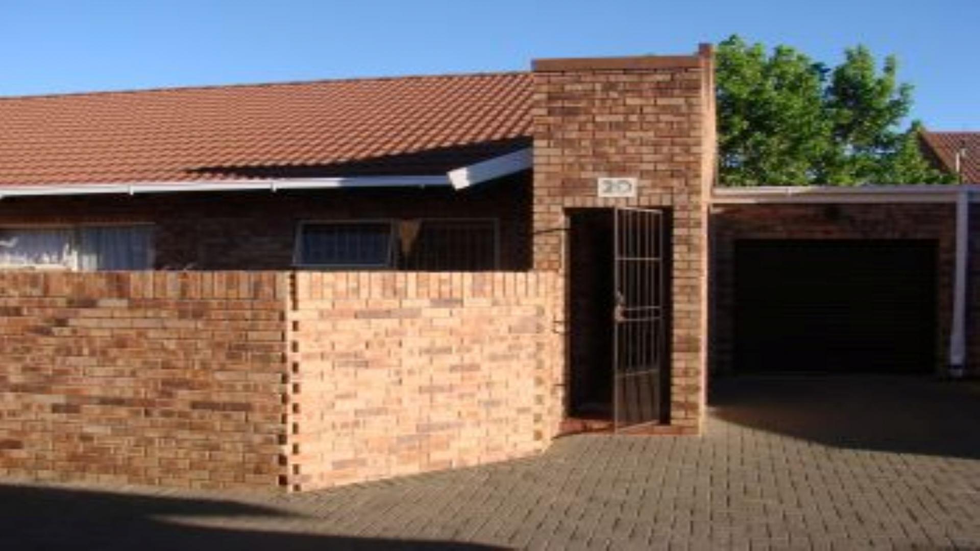 Front View of property in Bloemfontein