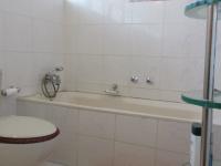 Main Bathroom - 4 square meters of property in Greenhills