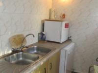 Kitchen - 30 square meters of property in Greenhills