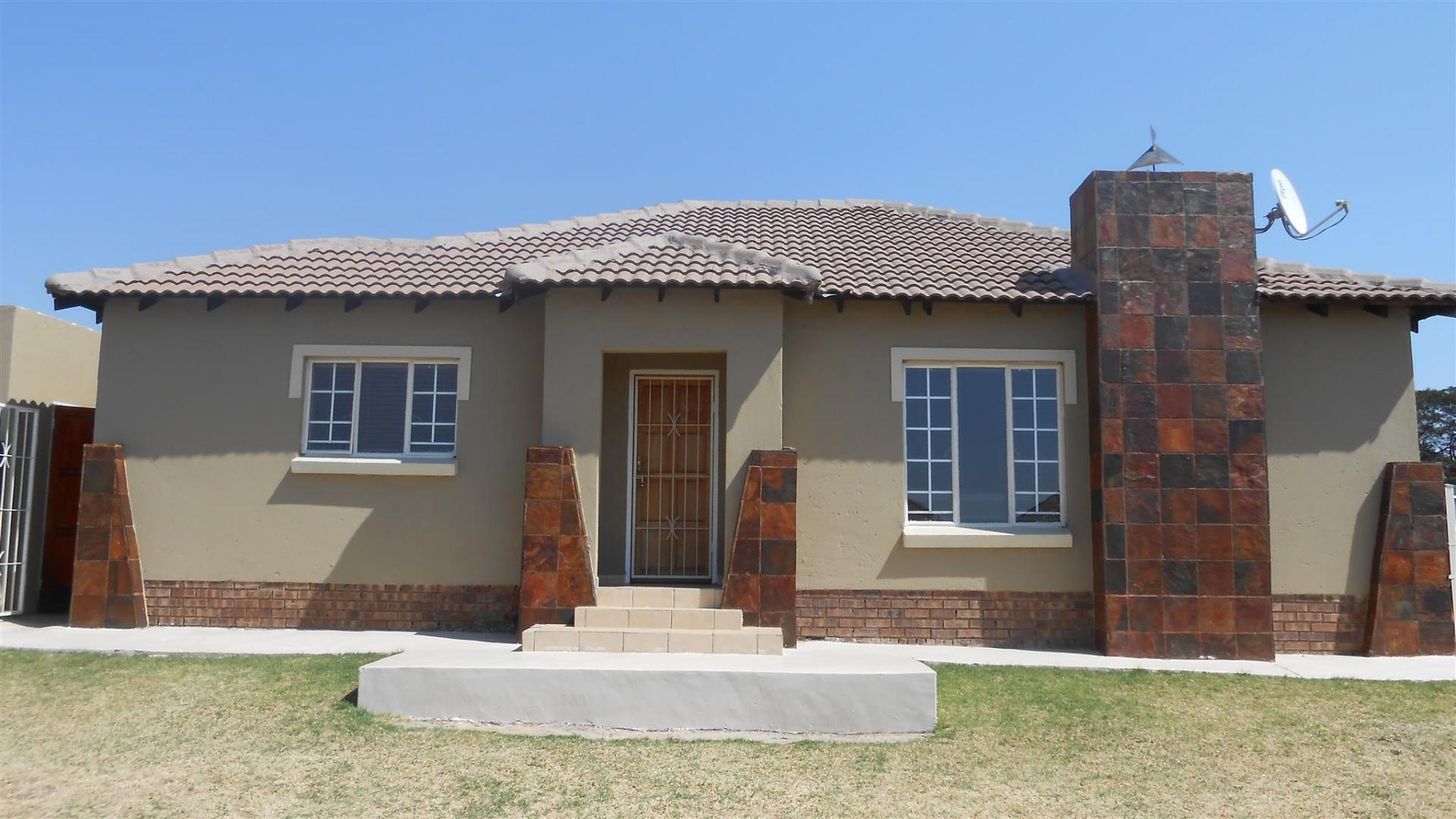 Front View of property in Emalahleni (Witbank) 