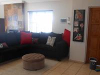 Lounges - 38 square meters of property in Emalahleni (Witbank) 