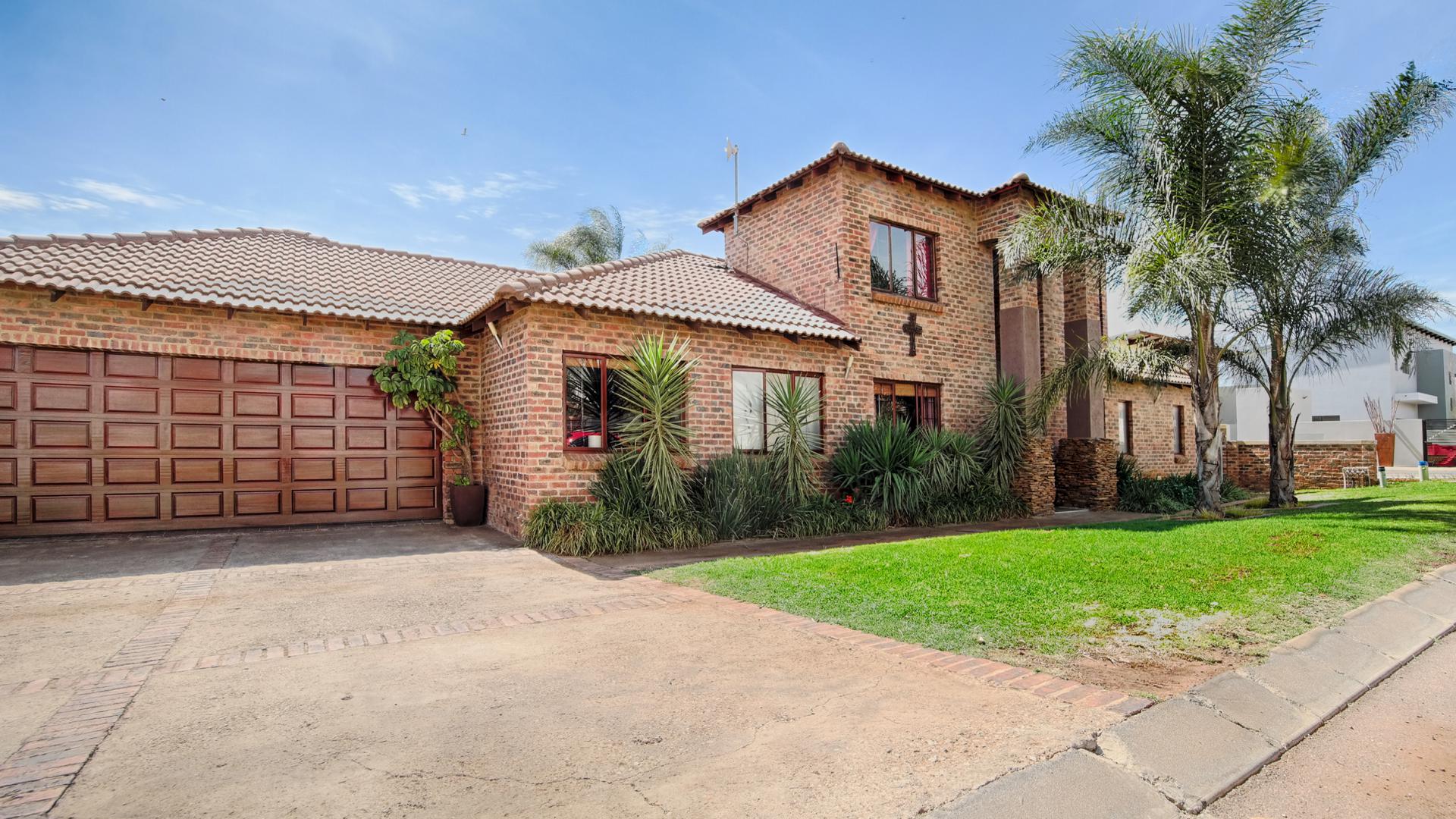 Front View of property in The Meadows Estate