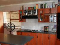 Kitchen - 38 square meters of property in Dalview