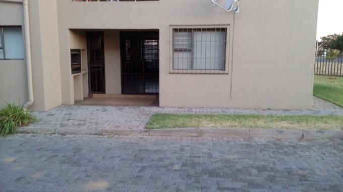 2 Bedroom Apartment for Sale For Sale in Vanderbijlpark - Private Sale - MR134340