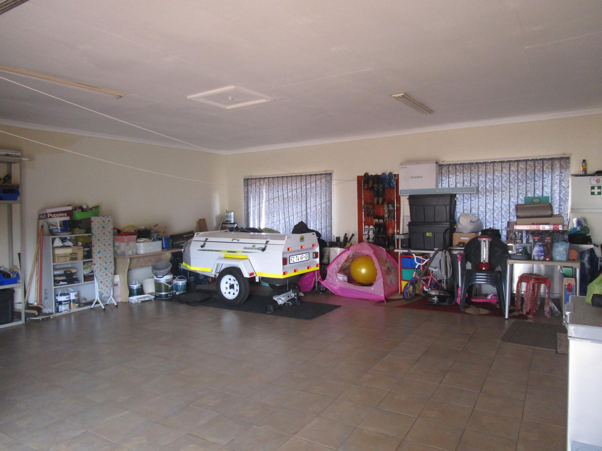 Spaces - 2 square meters of property in Lenasia South