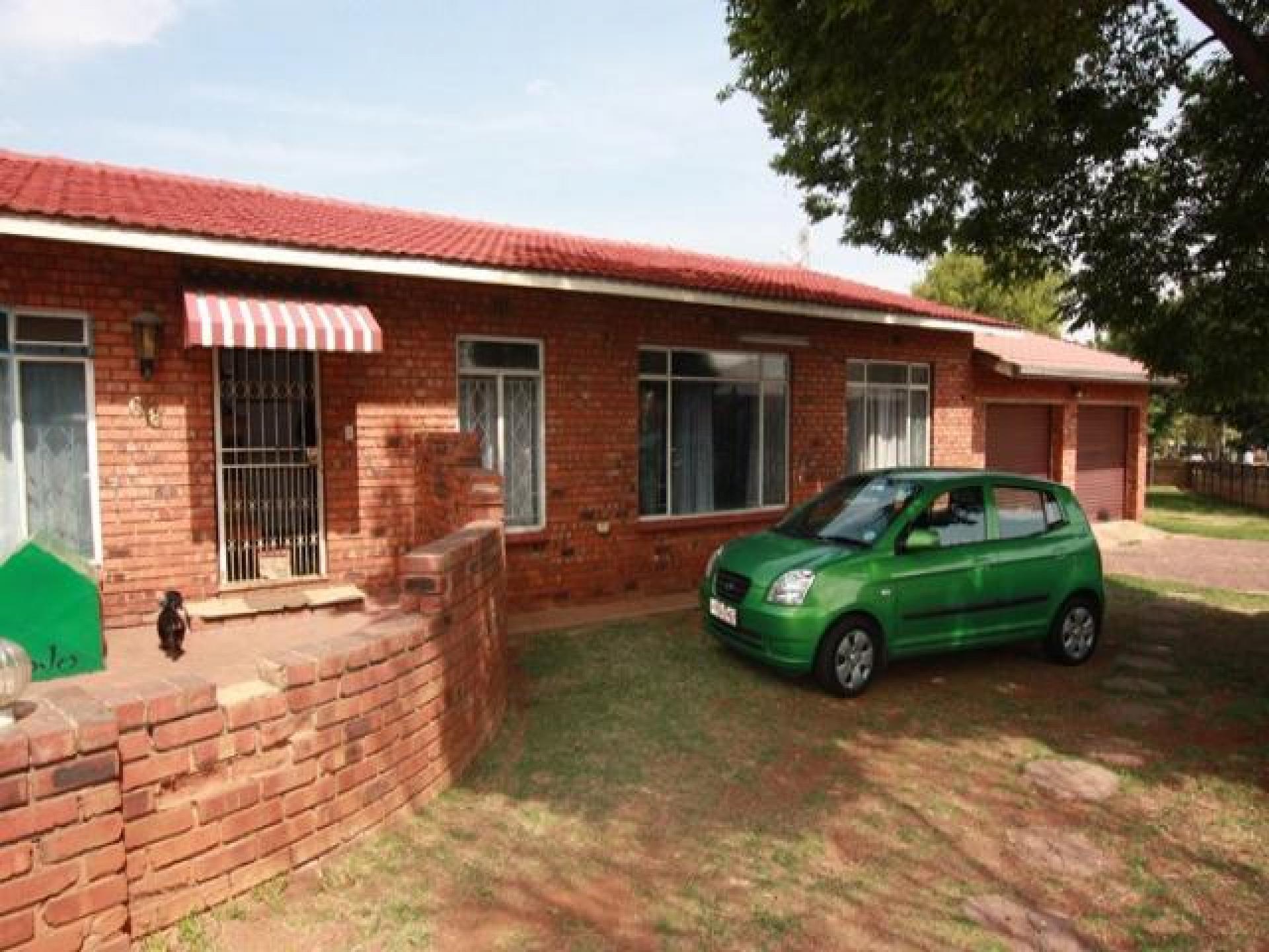 Front View of property in Alberton