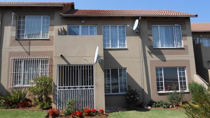 2 Bedroom Sectional Title for Sale For Sale in Edenvale - Home Sell - MR134535