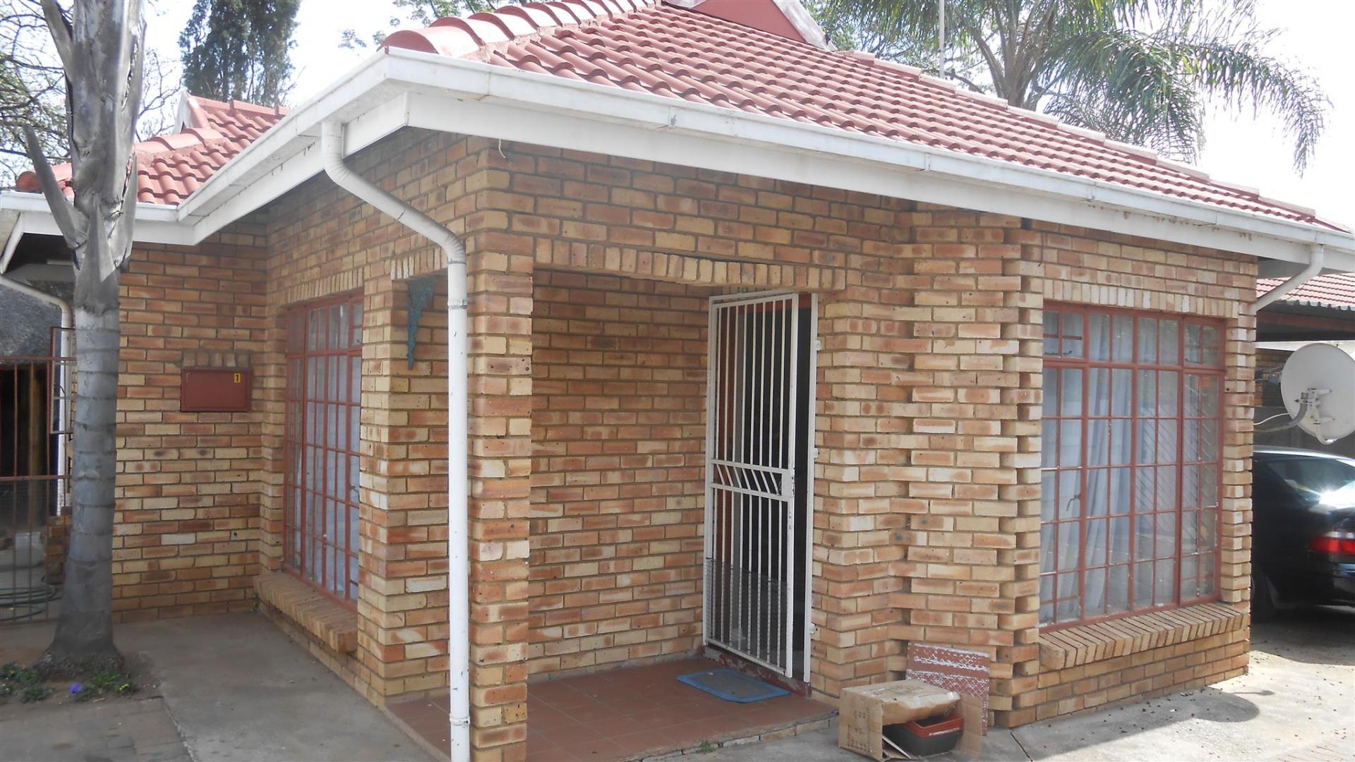 Front View of property in Rustenburg