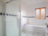 Bathroom 3+ - 11 square meters of property in Woodhill Golf Estate