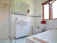 Bathroom 1 - 6 square meters of property in Woodhill Golf Estate