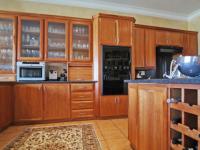 Kitchen - 28 square meters of property in Woodhill Golf Estate
