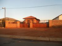 3 Bedroom 1 Bathroom House for Sale for sale in Protea Glen