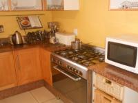 Kitchen of property in Heuwelsig Estate