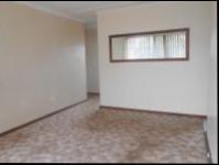 Lounges - 17 square meters of property in Strubenvale