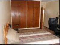 Main Bedroom - 22 square meters of property in Strubenvale