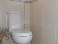 Guest Toilet - 2 square meters of property in Rayton