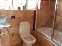 Main Bathroom - 5 square meters of property in Birchleigh North