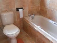 Bathroom 1 - 5 square meters of property in Birchleigh North