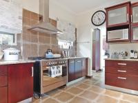 Kitchen - 16 square meters of property in Willow Acres Estate