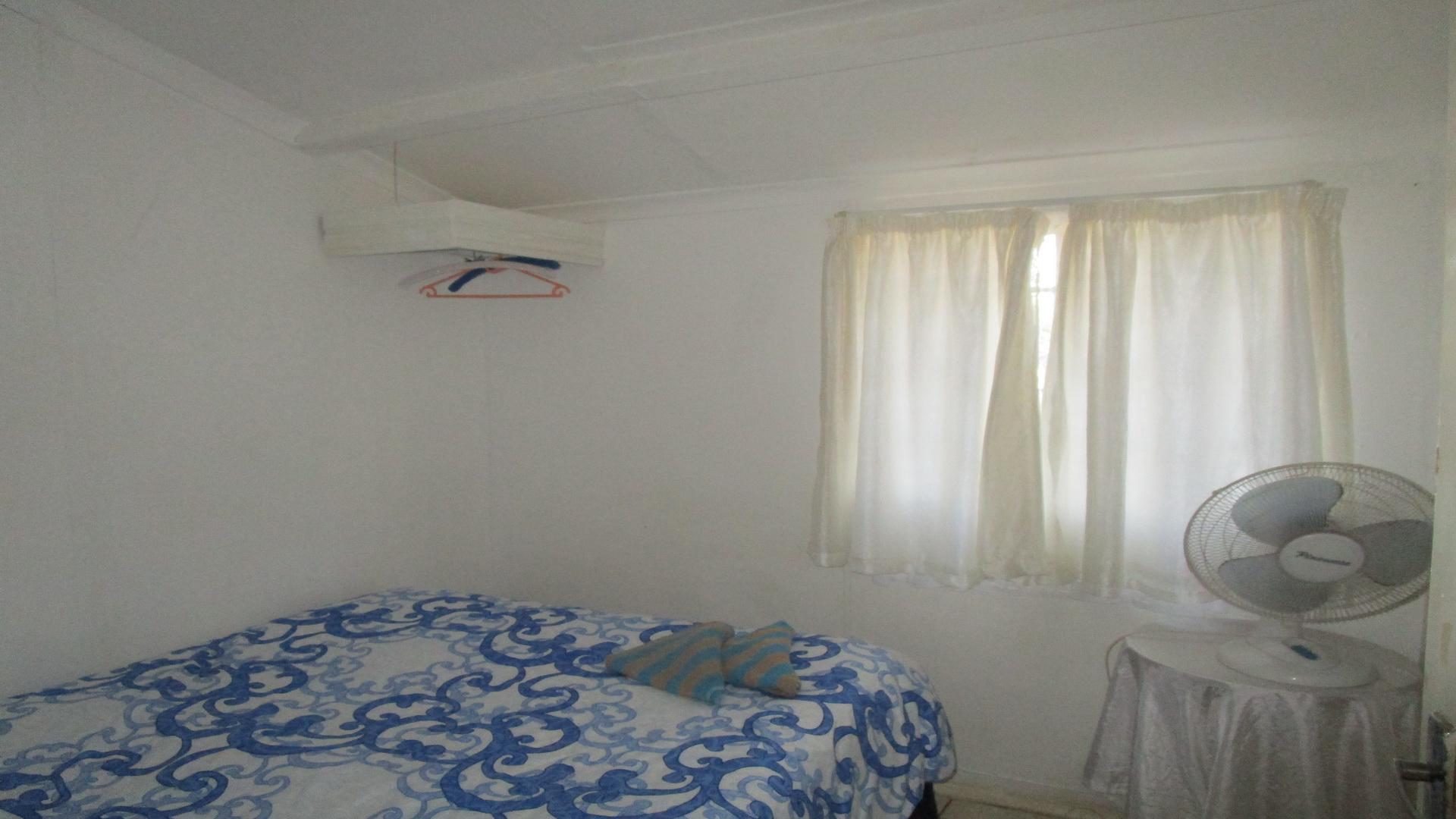 Bed Room 5+ - 159 square meters of property in Hartbeespoort
