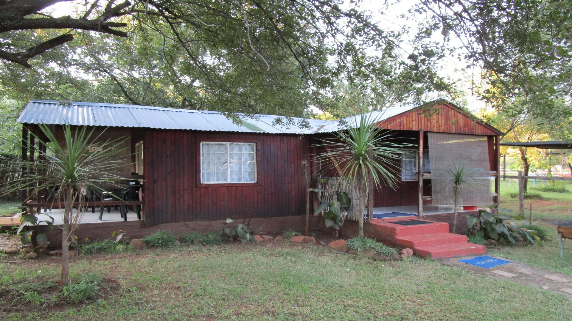 Front View of property in Hartbeespoort