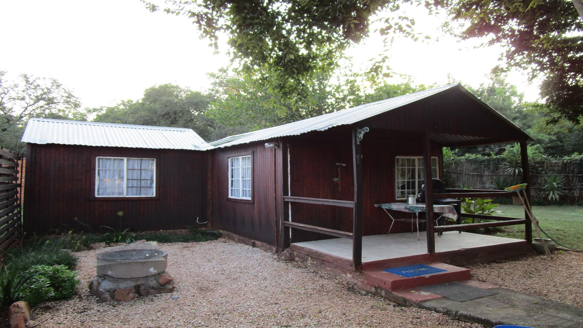 Front View of property in Hartbeespoort