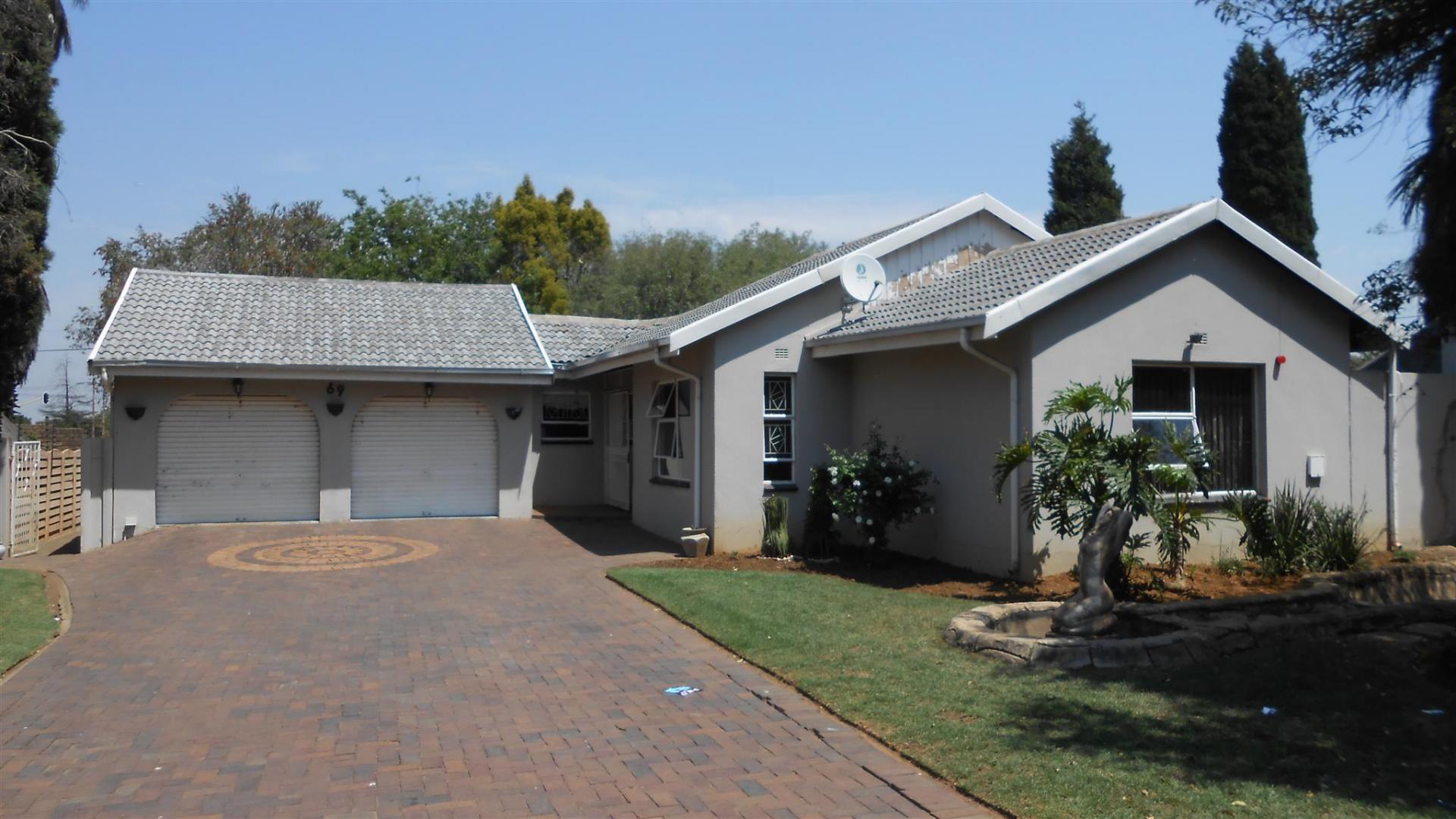 Front View of property in Boksburg