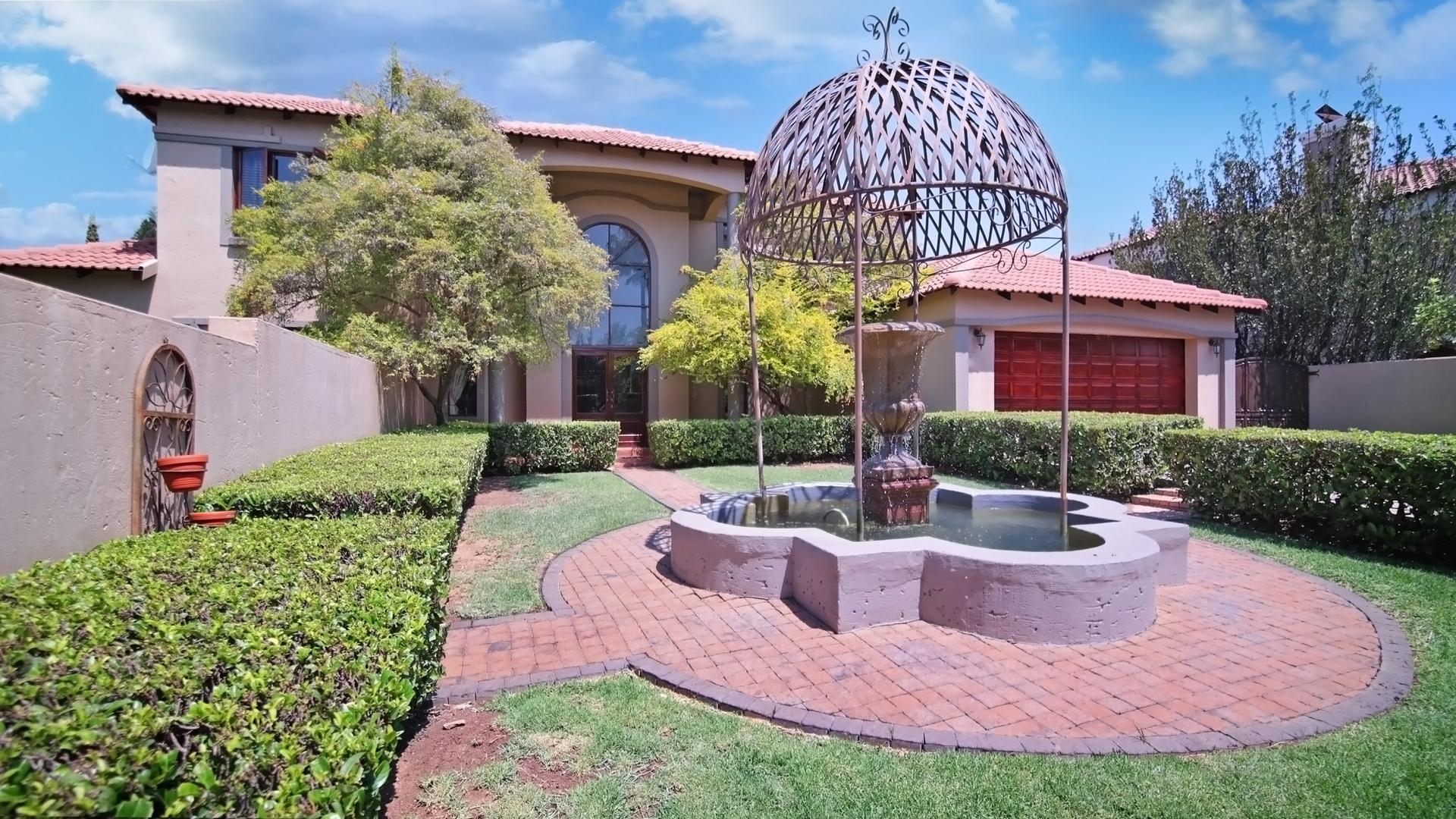 Front View of property in Silver Lakes Golf Estate