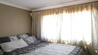 Bed Room 1 - 10 square meters of property in Culturapark