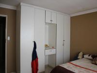 Main Bedroom - 17 square meters of property in Culturapark