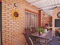 Patio - 10 square meters of property in The Wilds Estate