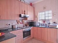 Kitchen - 11 square meters of property in The Wilds Estate