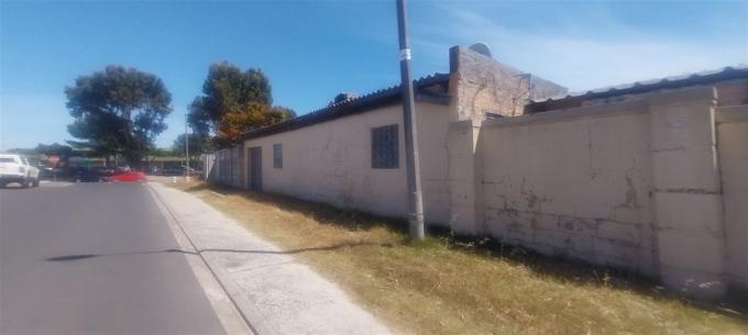 Standard Bank SIE Sale In Execution 3 Bedroom House for Sale in Mitchells Plain - MR135330