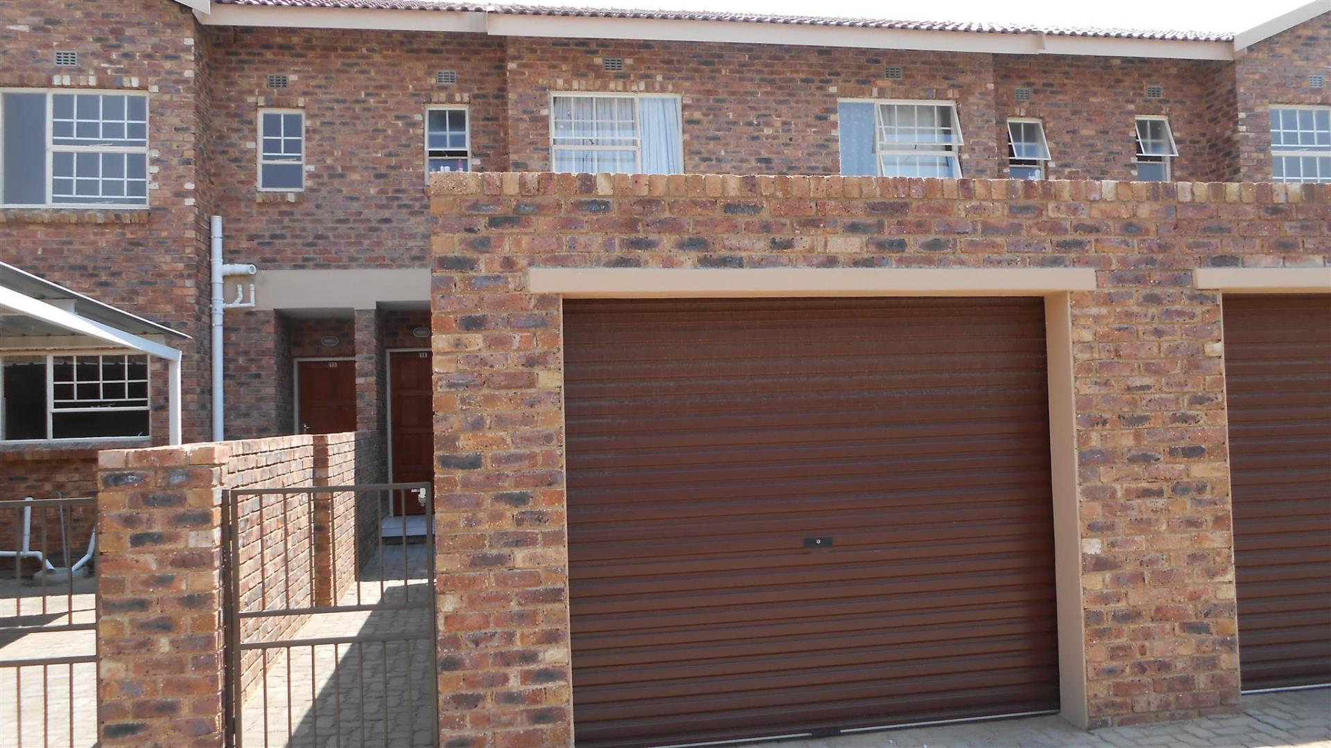 Front View of property in Crystal Park