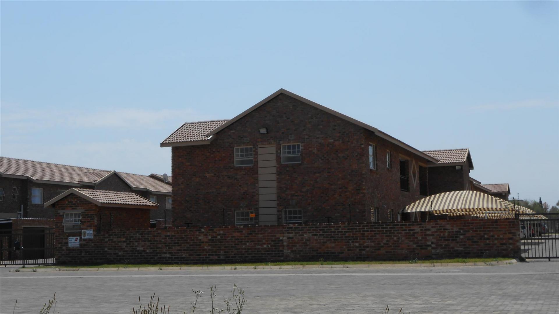 Front View of property in Crystal Park