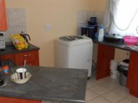 Kitchen - 10 square meters of property in Crystal Park