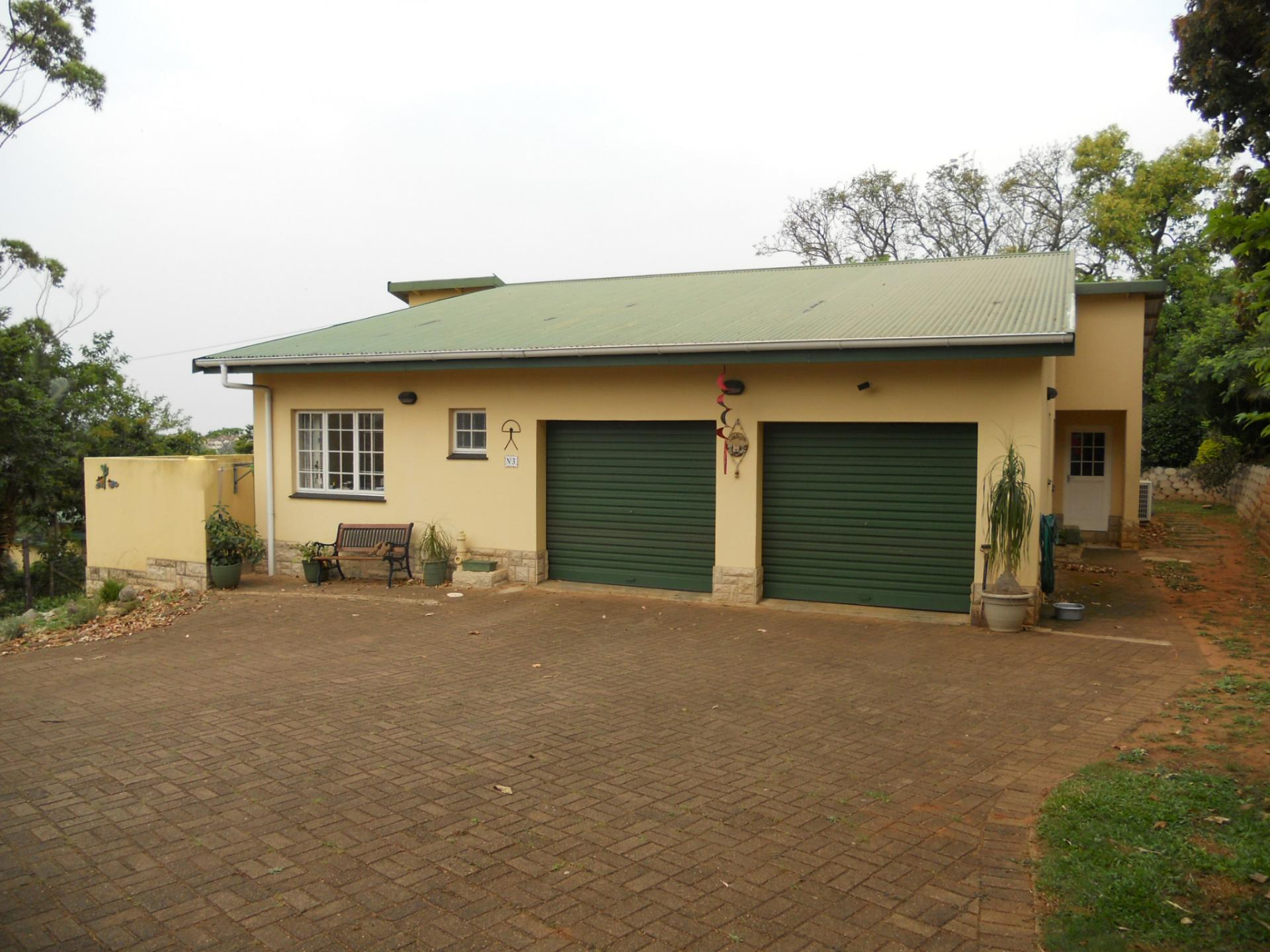 Front View of property in Umtentweni