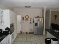 Kitchen - 22 square meters of property in Umtentweni