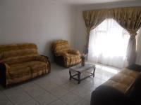 Lounges - 9 square meters of property in Gonubie