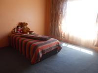 Bed Room 1 - 10 square meters of property in Gonubie