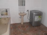 Main Bathroom - 6 square meters of property in Gonubie