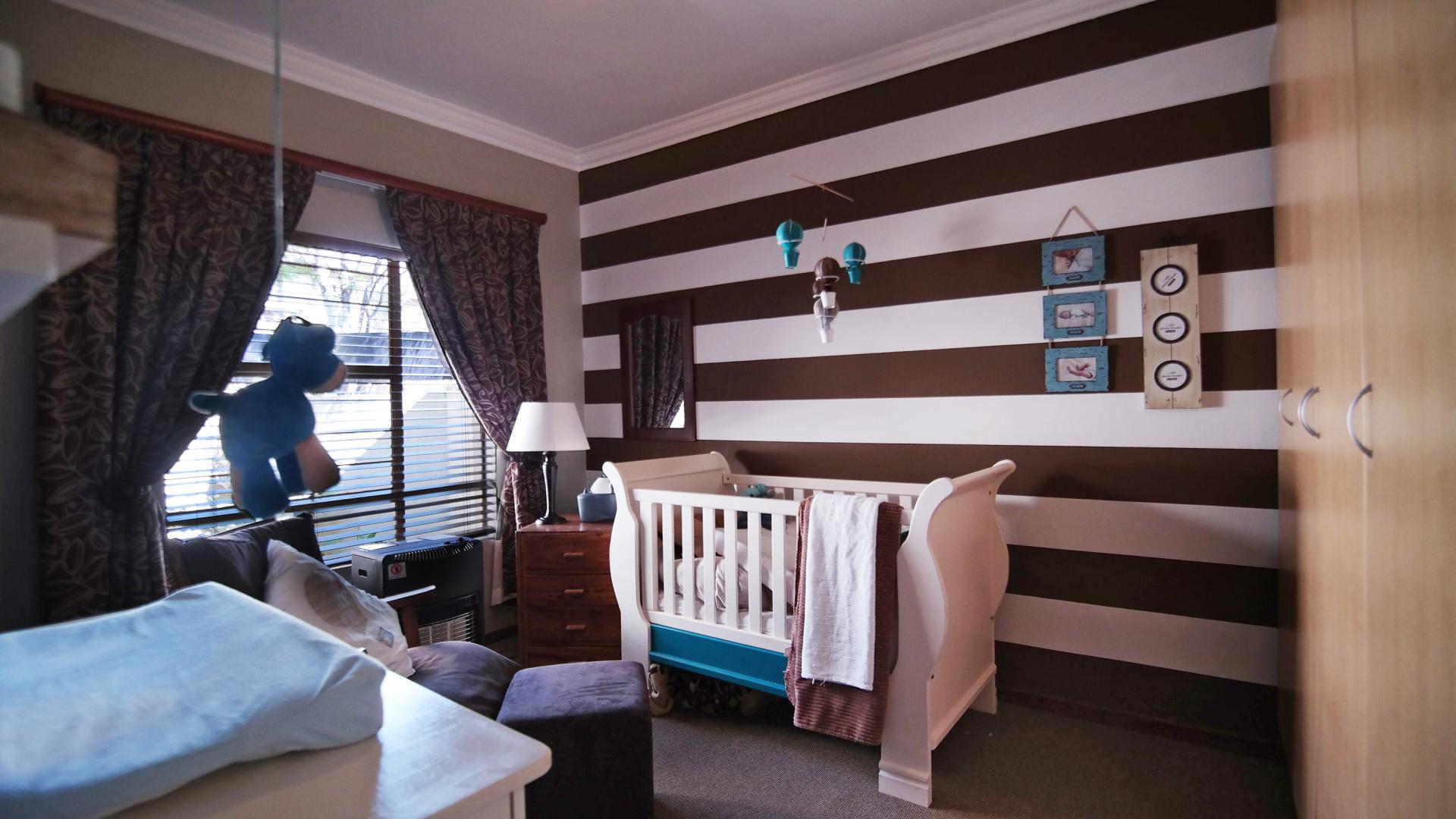 Bed Room 2 - 13 square meters of property in The Wilds Estate