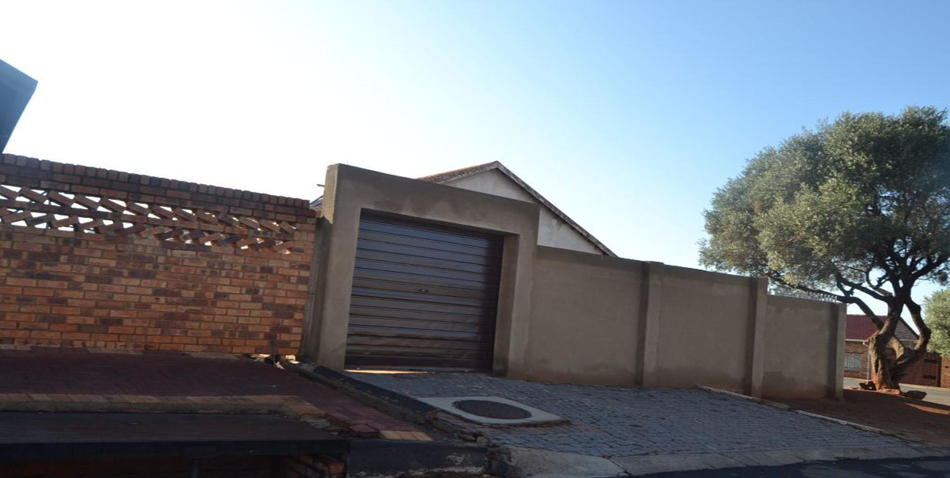 Front View of property in Eldorado Park AH
