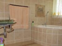 Bathroom 1 - 10 square meters of property in Flamwood