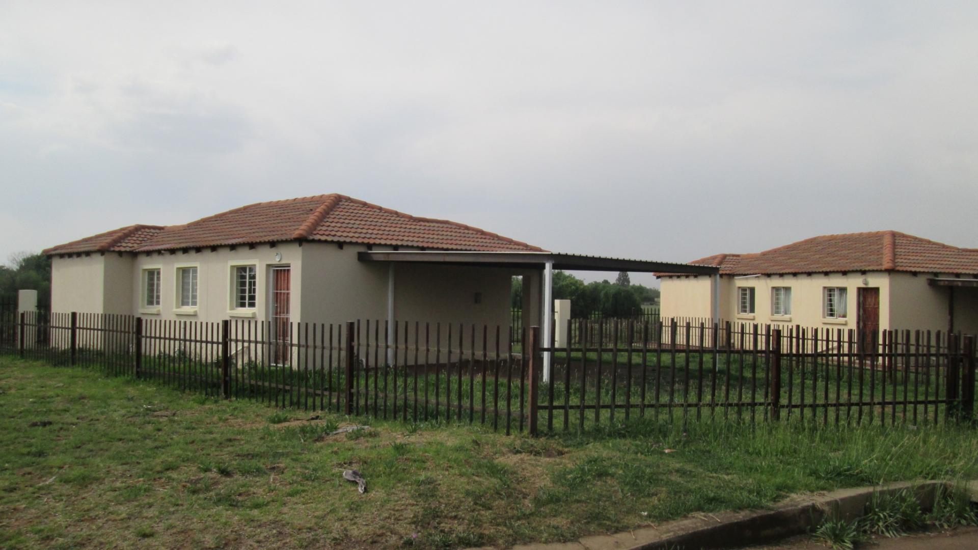 Front View of property in Bedworth Park