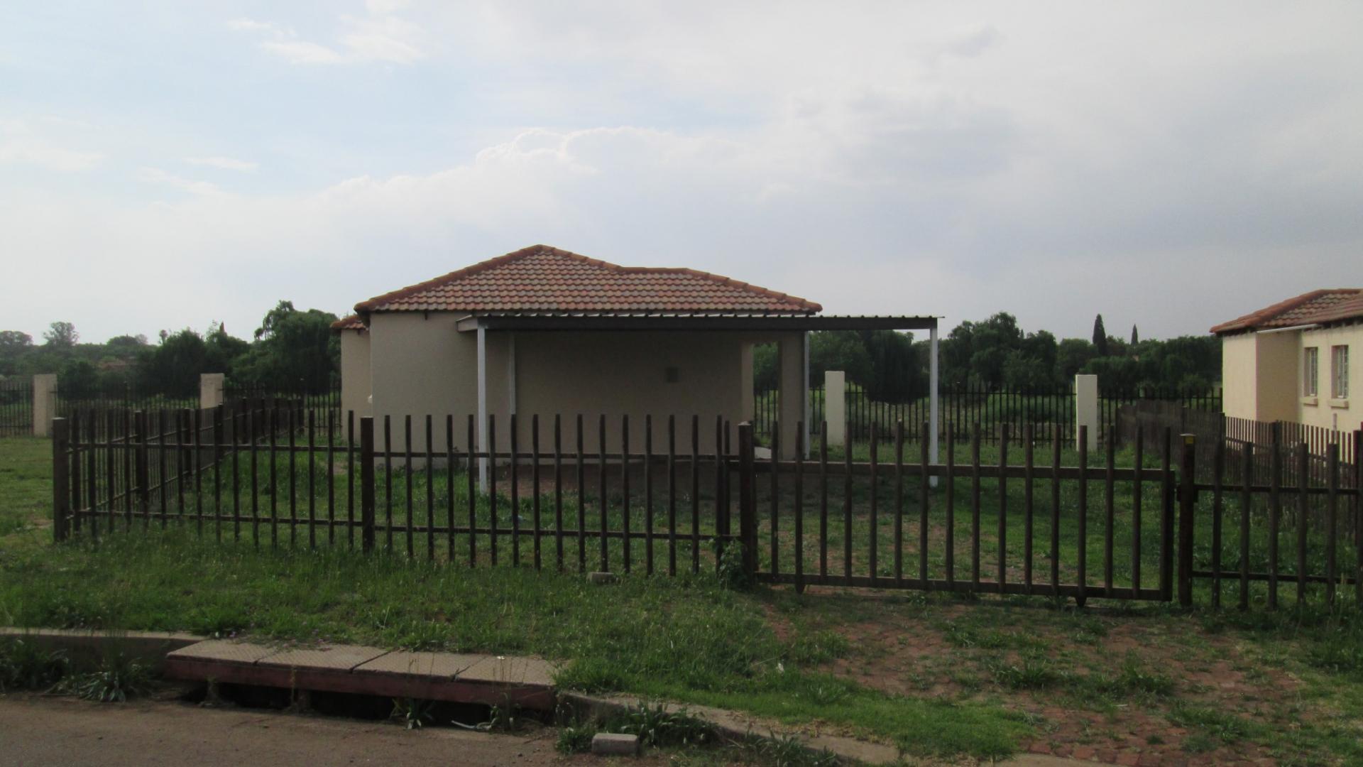 Front View of property in Bedworth Park