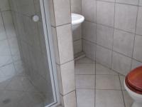 Main Bathroom - 4 square meters of property in Bedworth Park